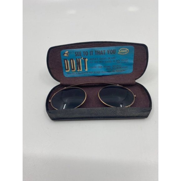 Rare Vintage WWII Army Issue Aviator Clip On Sunglasses in Case main image 7